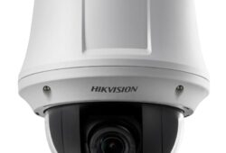 DS-2DE4225WG-E3: 25X Zoom DarkFighter Kamera